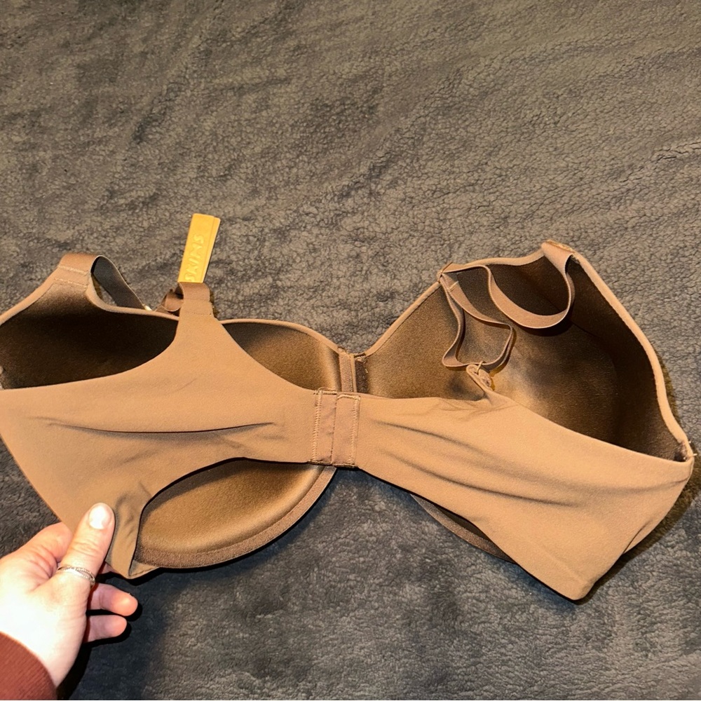 Skims Bra - Picture 2 of 3